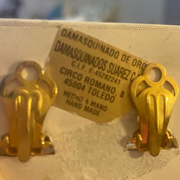 Vintage Damasquinado DE ORO Clip-on Earrings by Damasouinago Surez C B. - Picture 6 of 7